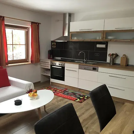 Haus Peschl 2 Appartement *